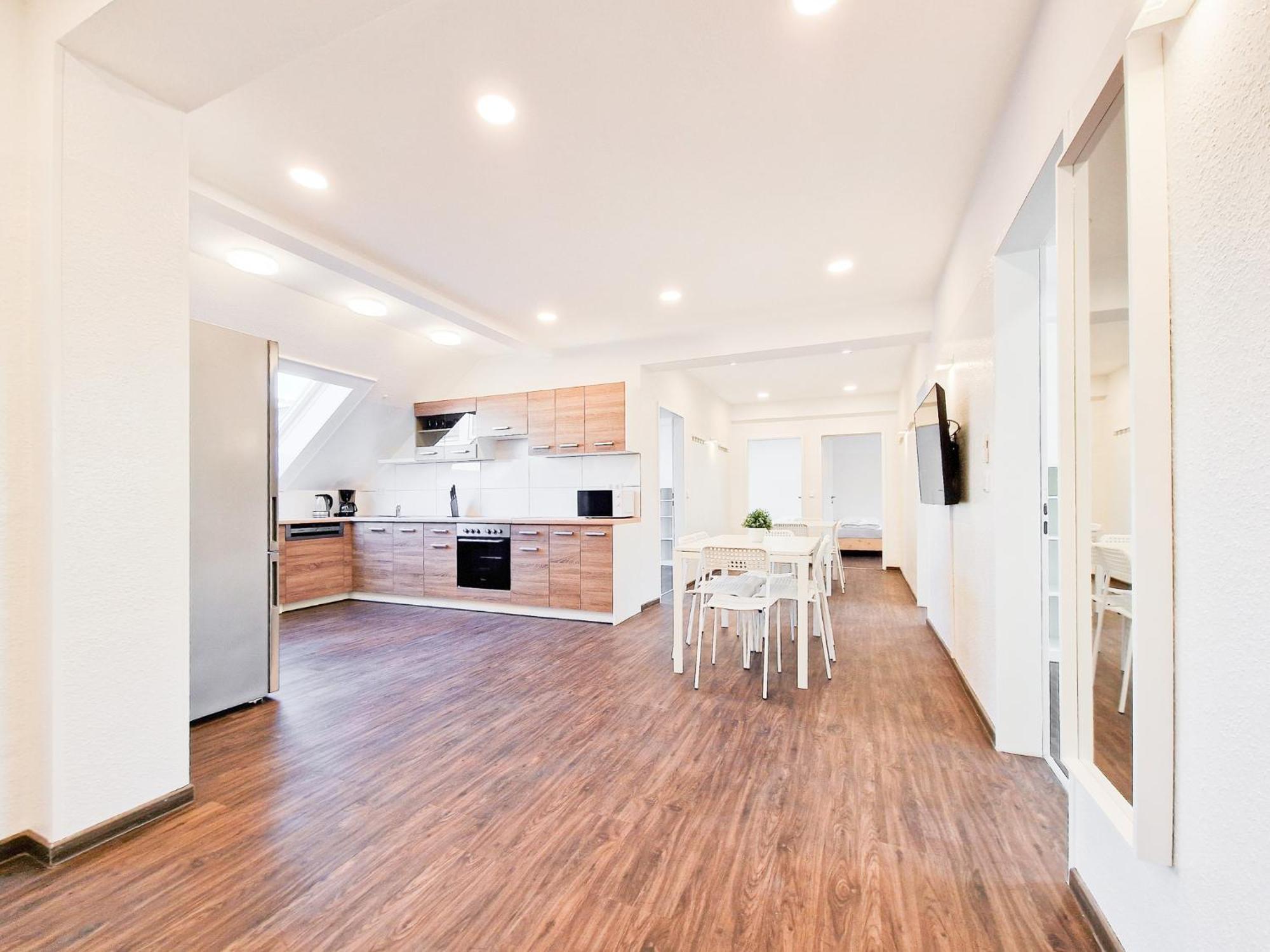 Raj Living - City Center Apartments With 5 Rooms - 10 Min Messe Dus Düsseldorf Zewnętrze zdjęcie