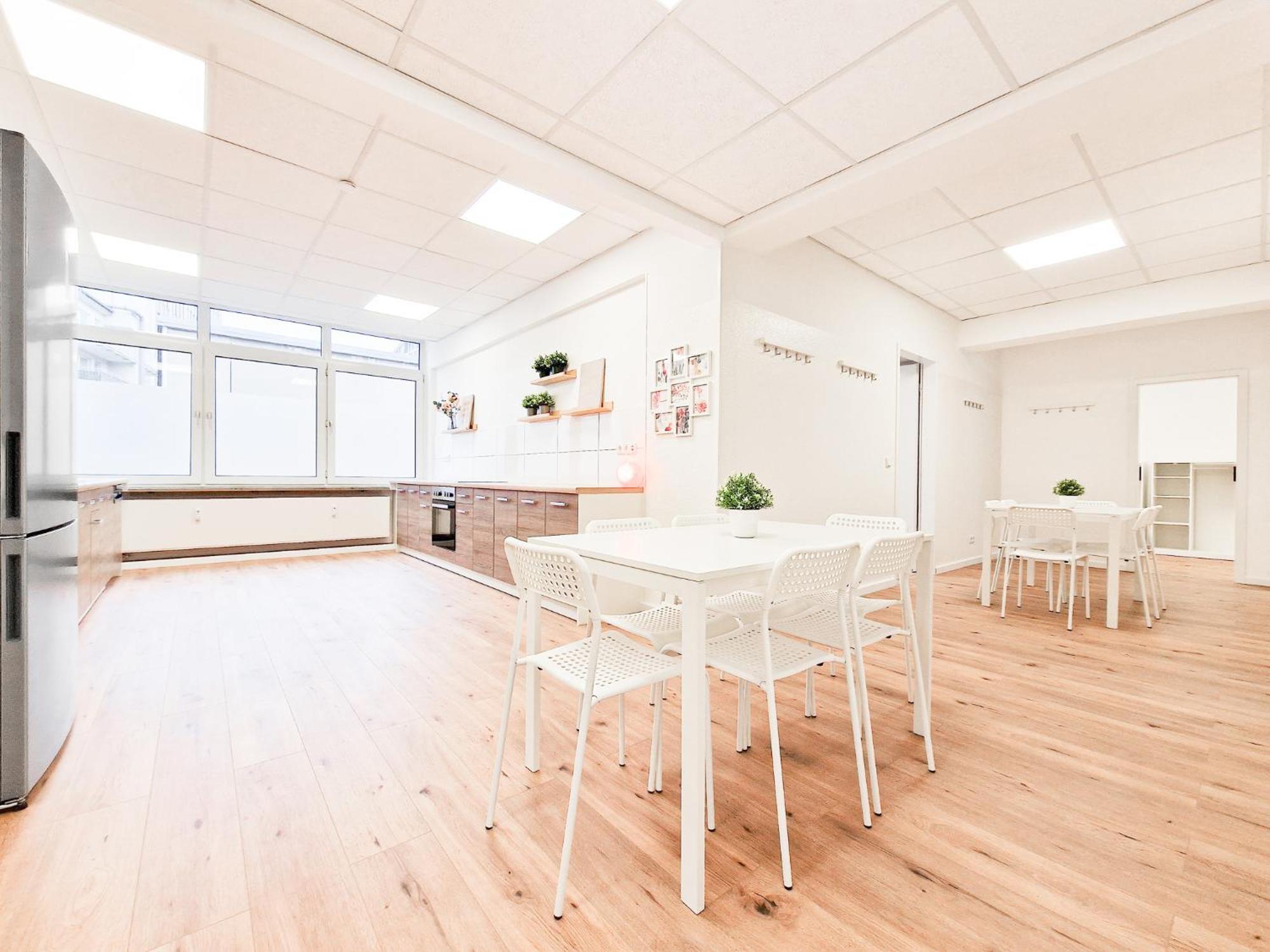 Raj Living - City Center Apartments With 5 Rooms - 10 Min Messe Dus Düsseldorf Zewnętrze zdjęcie