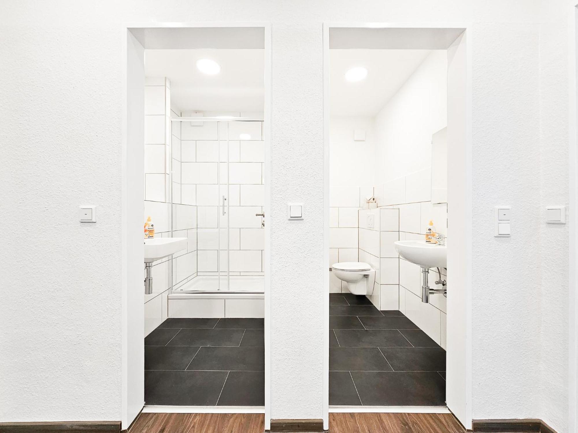 Raj Living - City Center Apartments With 5 Rooms - 10 Min Messe Dus Düsseldorf Zewnętrze zdjęcie