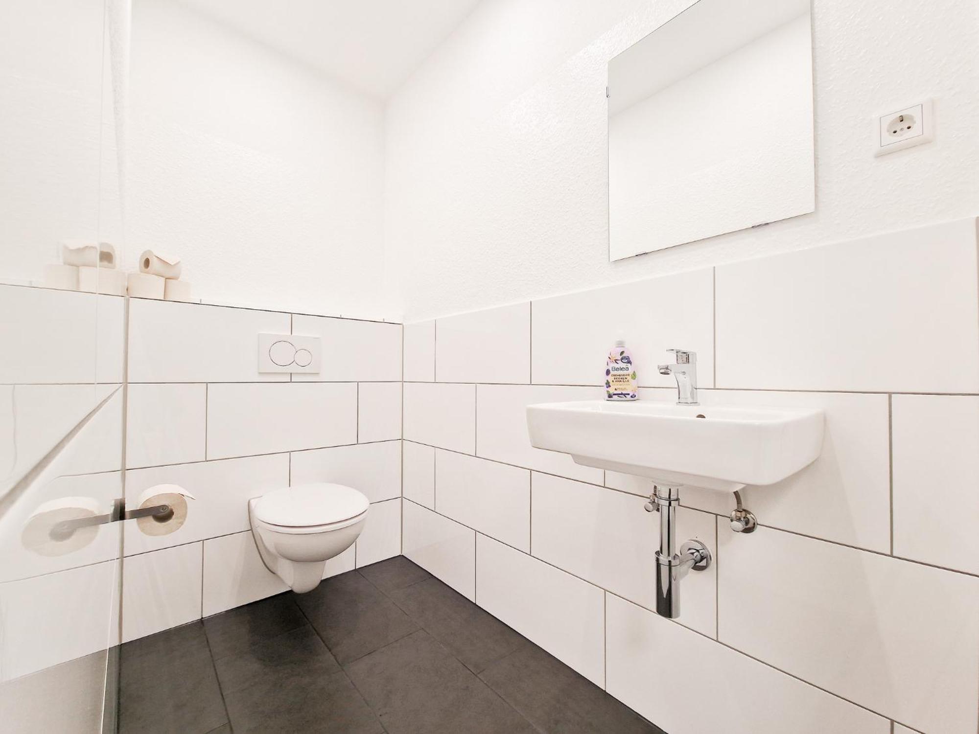 Raj Living - City Center Apartments With 5 Rooms - 10 Min Messe Dus Düsseldorf Zewnętrze zdjęcie